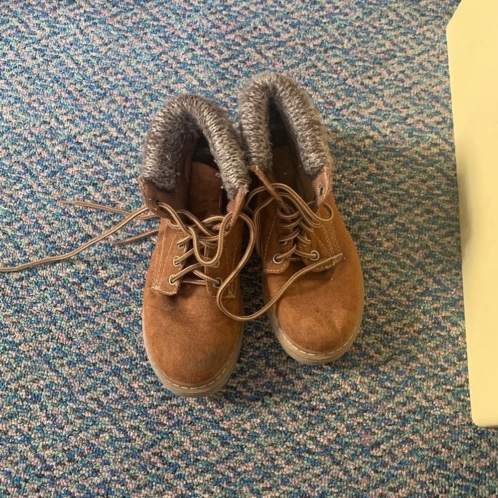 Brown boots tan